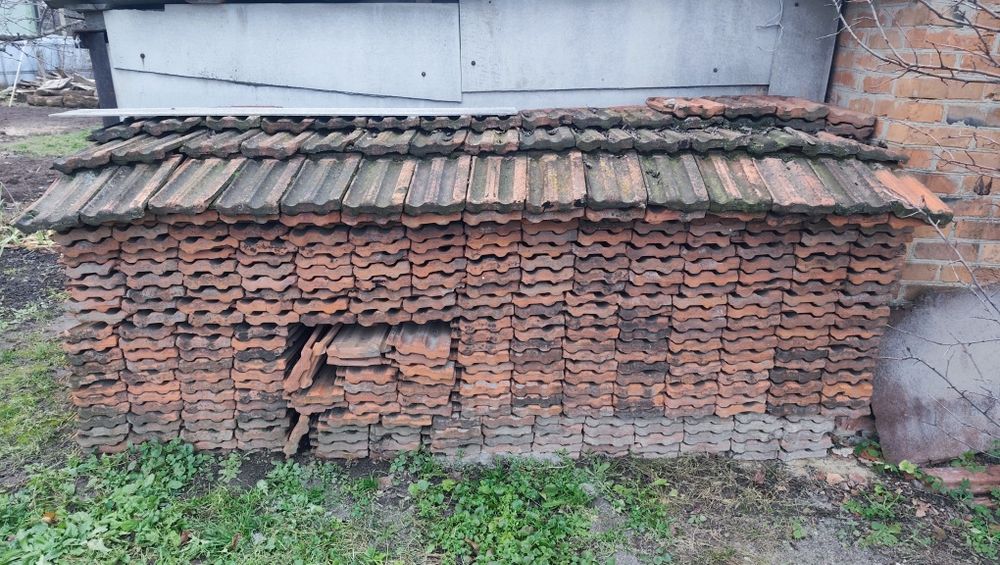 Продам глиняну черепицю