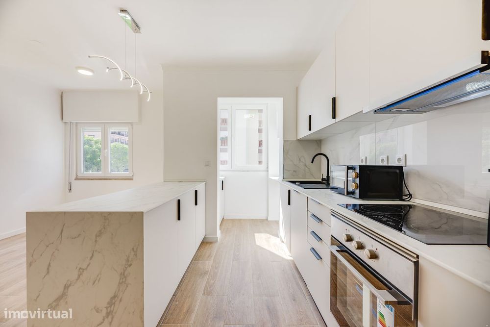 Apartamento T4 | 104M² | Totalmente Remodelado | Setúbal