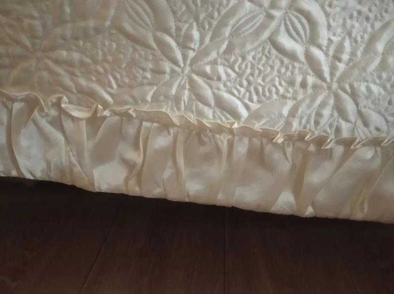 Покрывало+наволочки на подушки на двухместную кровать