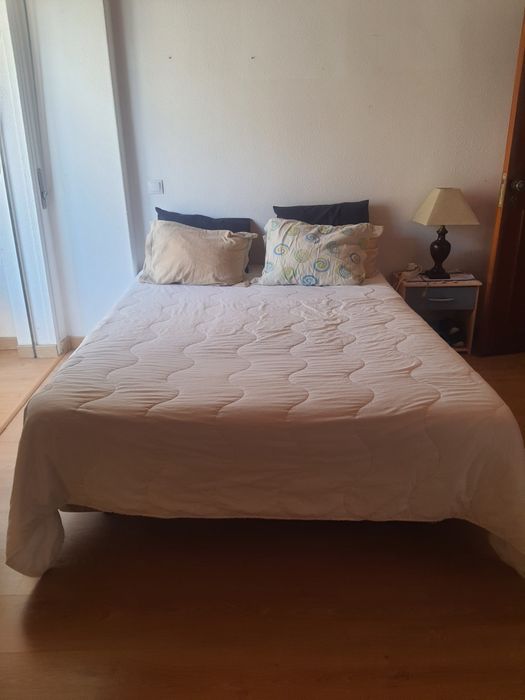 Quarto no Borel ,, perto da Amadora