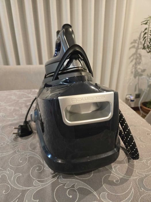 Ferro com Caldeira ROWENTA Silence Steam Pro