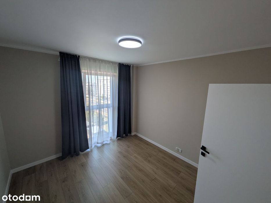 MEANDER 2C, urządzone, 3 pokoje, metro 50m, garaż duże miejsce,Komórka