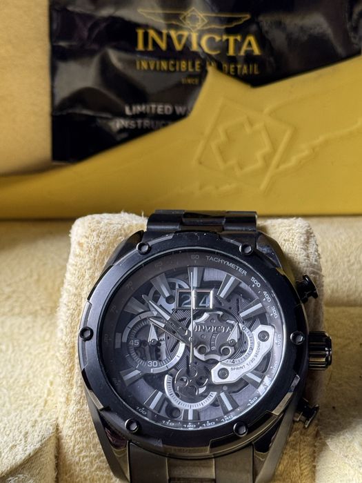 Годинник Invicta