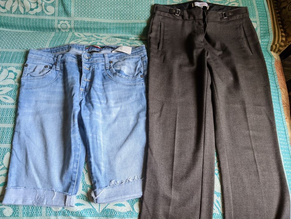 Речі пакетом джинси, шорти, бріджи, плаття.