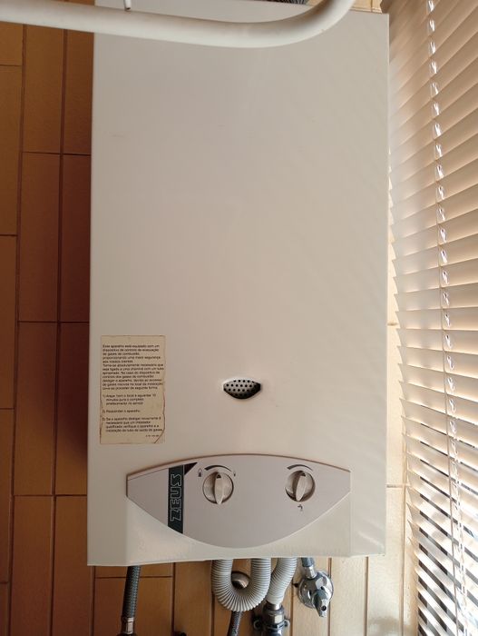 Mobilias quarto e sala e candeeiros