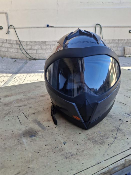Capacete de mota.