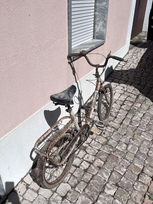 Bicicleta Antiga Articulada (para restaurar)