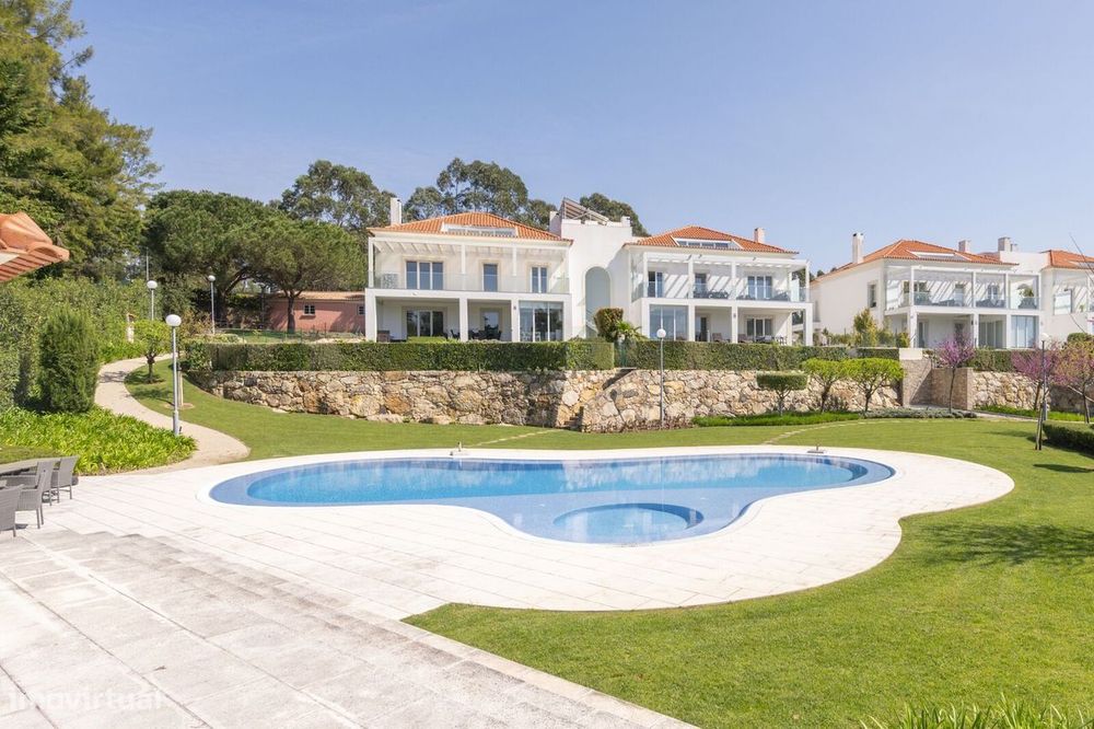 Apartamento T4 com jardim, Bairro da Martinha, Cascais