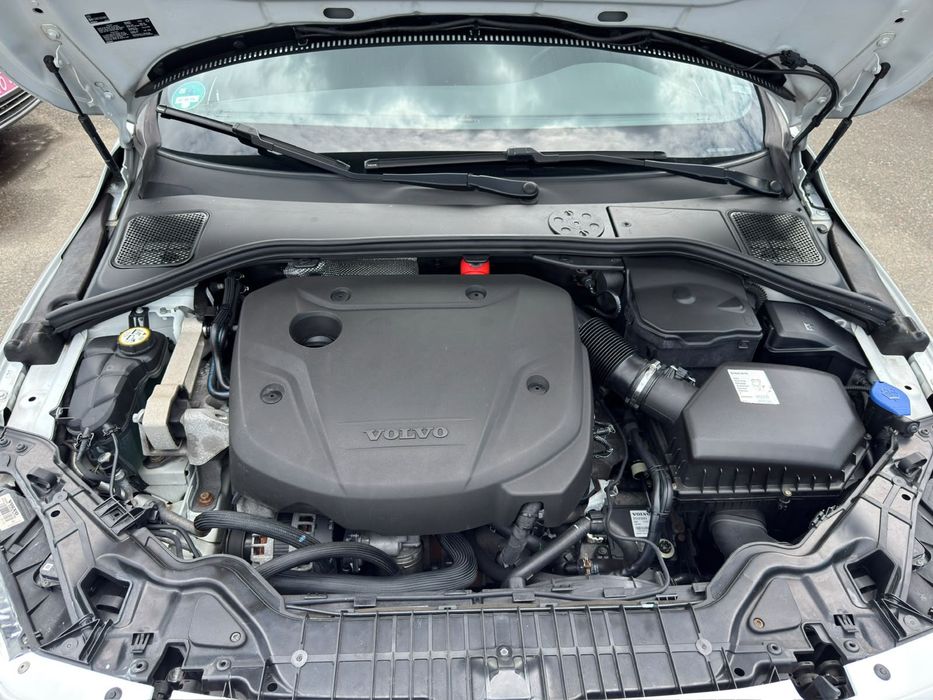 Volvo V60 Facelift D4 2.0 Diesel 181 к.с. Автомат Aisin