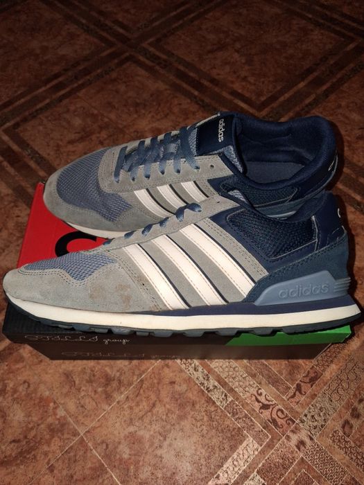 Продам кросівки, Adidas