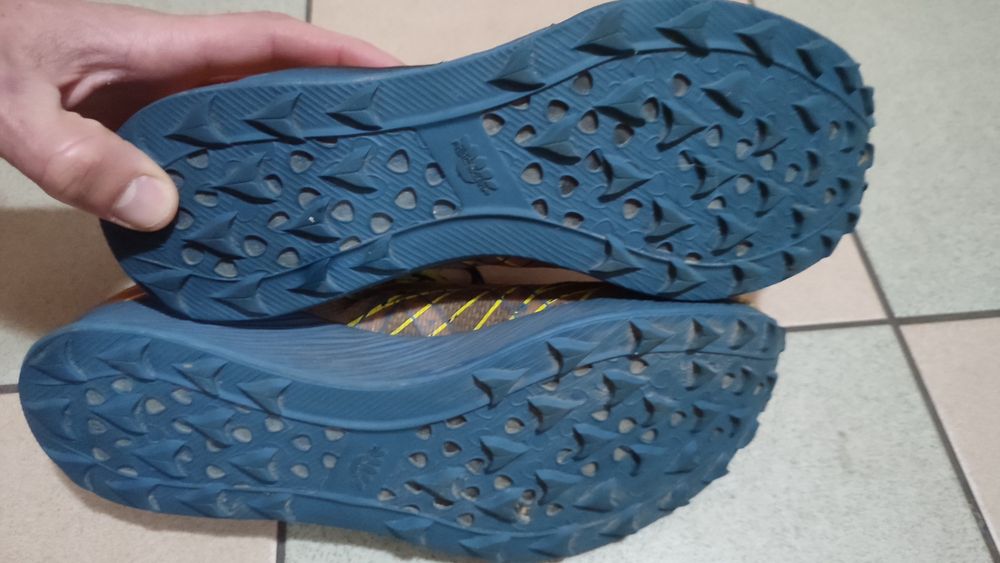 Asics Fujispeed buty do biegania trailowe