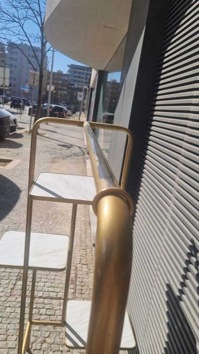 Charriot Expositor c/Prateleiras