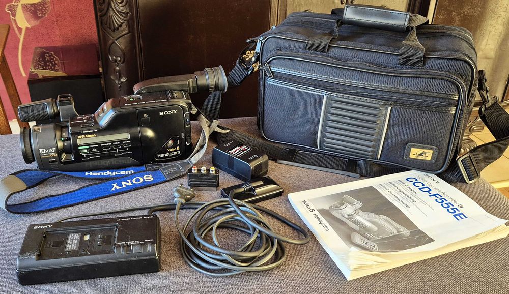 Kamera SONY video 8 CCD-F555E Handycam nie całkiem sprawna