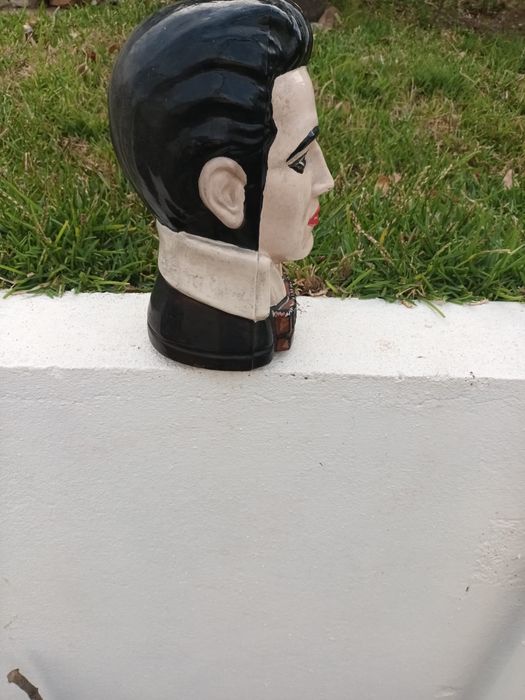 Elvis Presley Busto