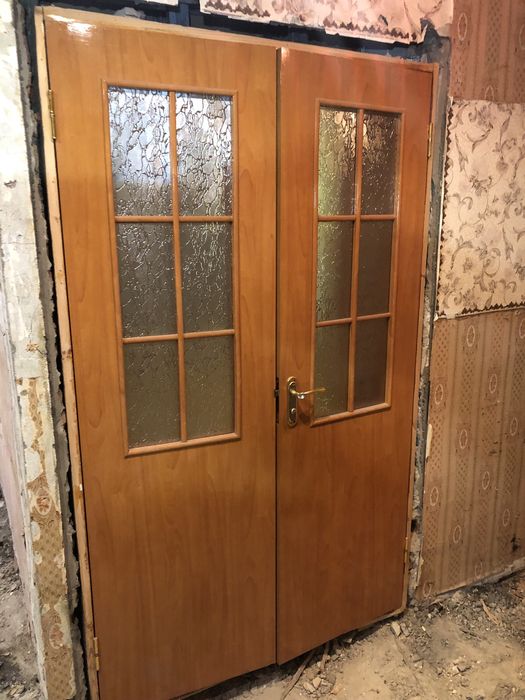 Продам міжкімнатні двері