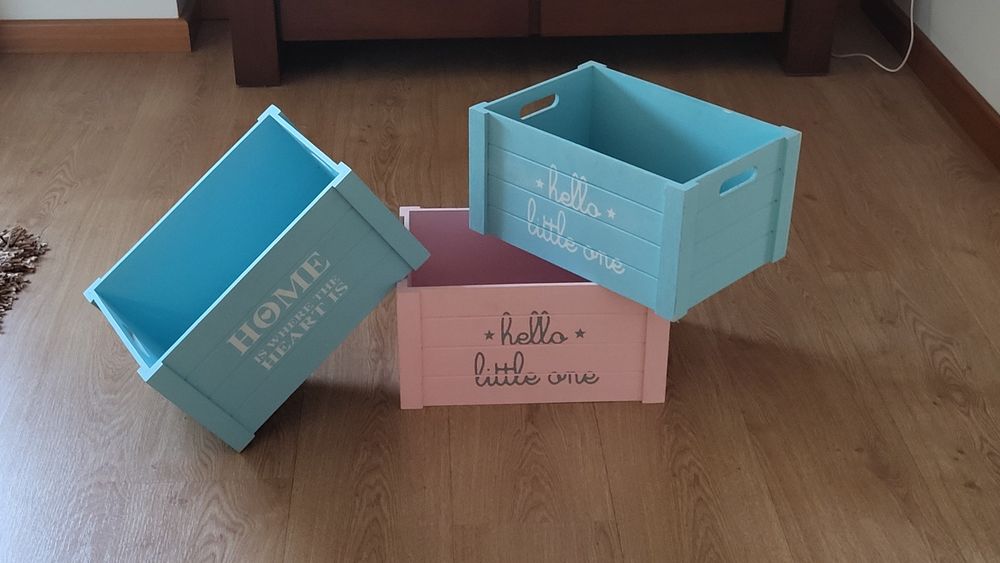 Caixas de arrumação coloridas