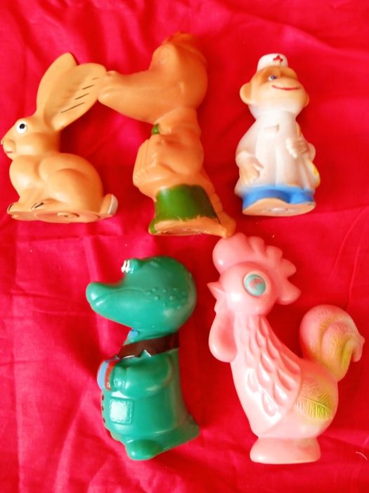 Куклы разные.Состочние разное