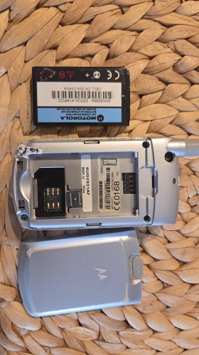 Kolekcjonerska Motorola T720i T-Mobile opis
