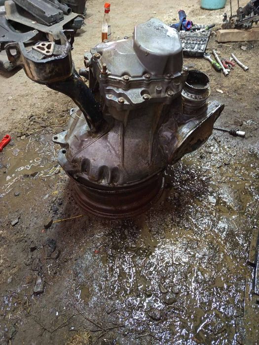 Двигун і коробка Opel Vectra A