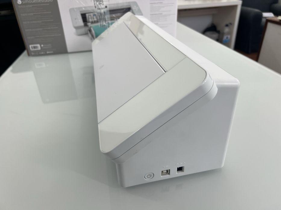 Silhouette Cameo 4 c/caixa original