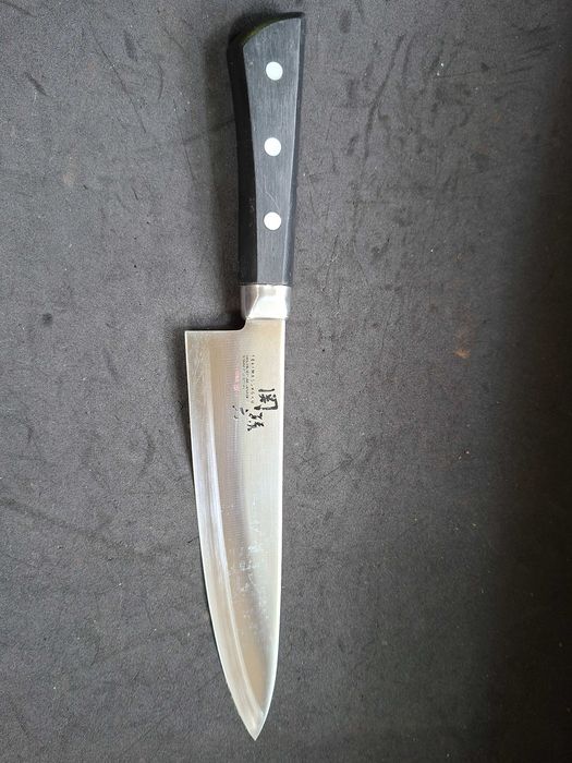 Nóż japoński KAI Sekimagoroku Honoka gyuto