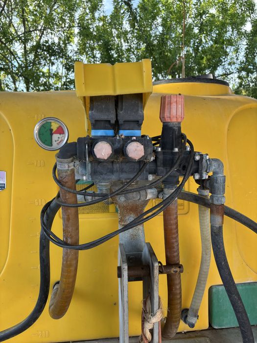 Vendo tomix 800 litros