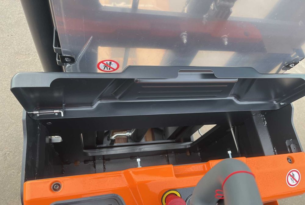 Електроштабелер 1,6 т DOOSAN BSL16N електричний