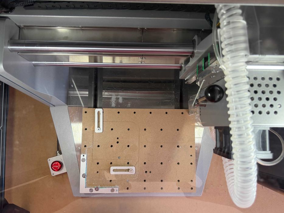 CNC Makera Carvera Air + 4.º eixo + laser + kit PCB — Como nova