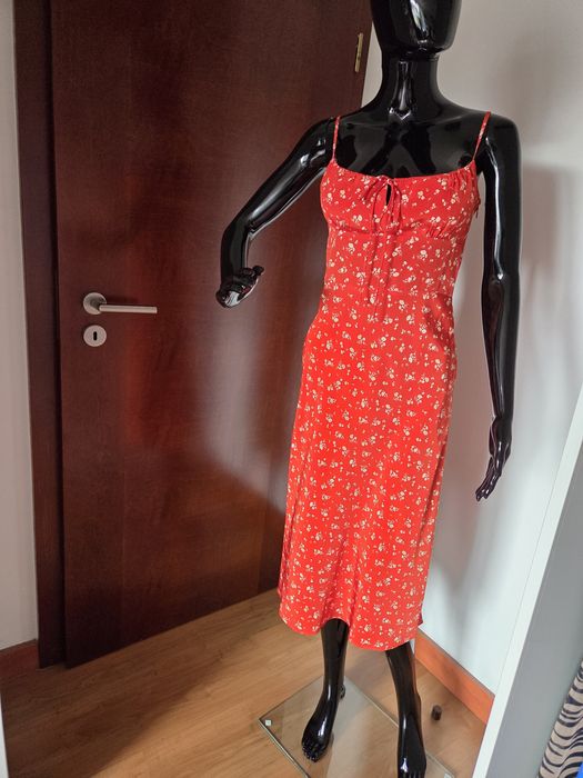 Jedwabna sukienka na ramiączkach Realisation s m