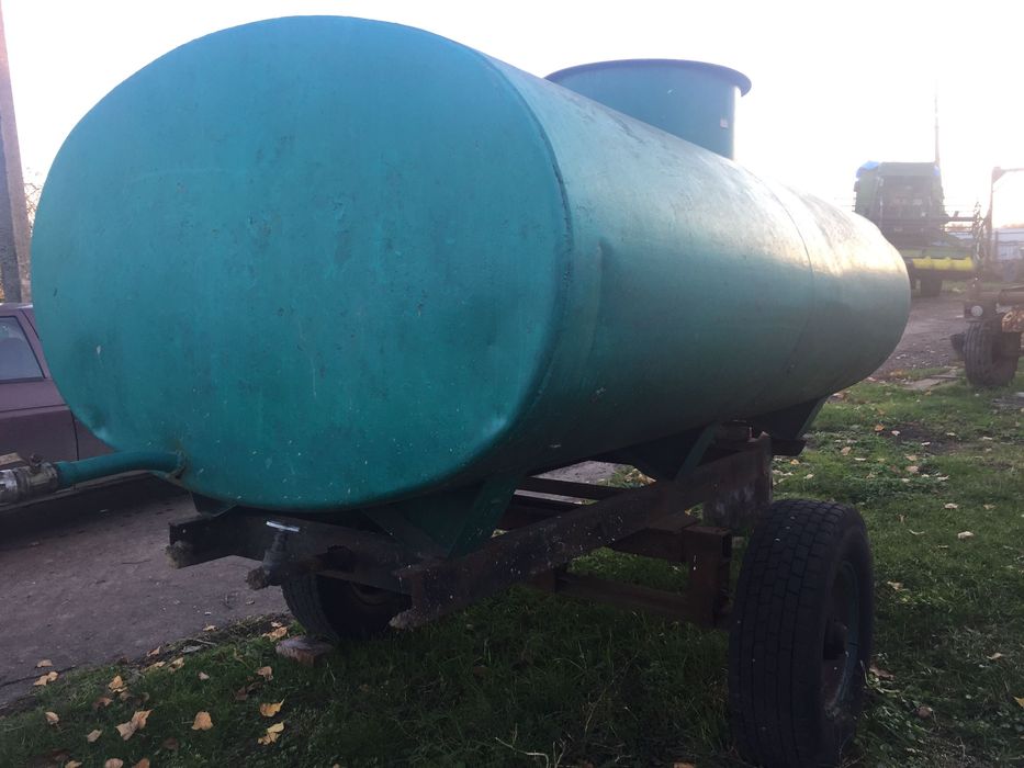 Продам бочку на колесах