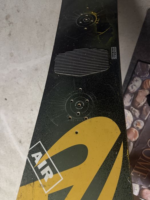 Sprzedaje snowboard uzywany