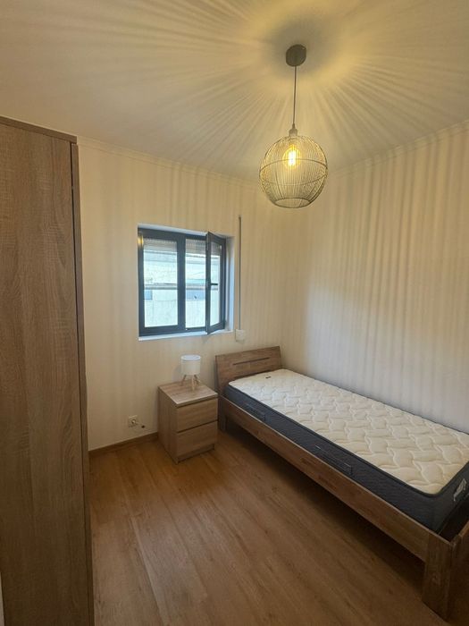 Arrenda-se quarto