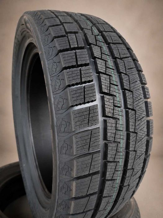 Шини 215/55R17	Kapsen	AW33	94H | нові зимові 4шт 2026р