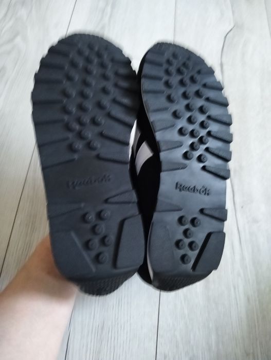 Жіночі красовки Reebok37.5р.24см нові