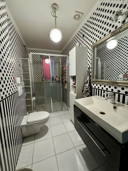 Будинок 300 кв.м. З усіма Комунікаціями в масиві Канадське село!