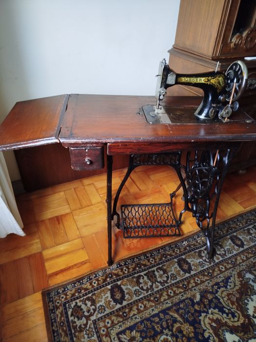 Máquina Singer de 1909 totalmente funcional. Ideal coleção ou decoraçã