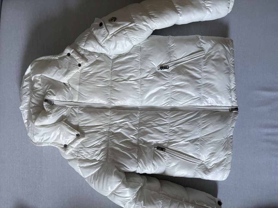 Kurtka Moncler maya