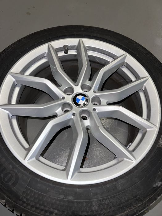 Felgi BMW X5 G05 R19 + opony zimowe Continental