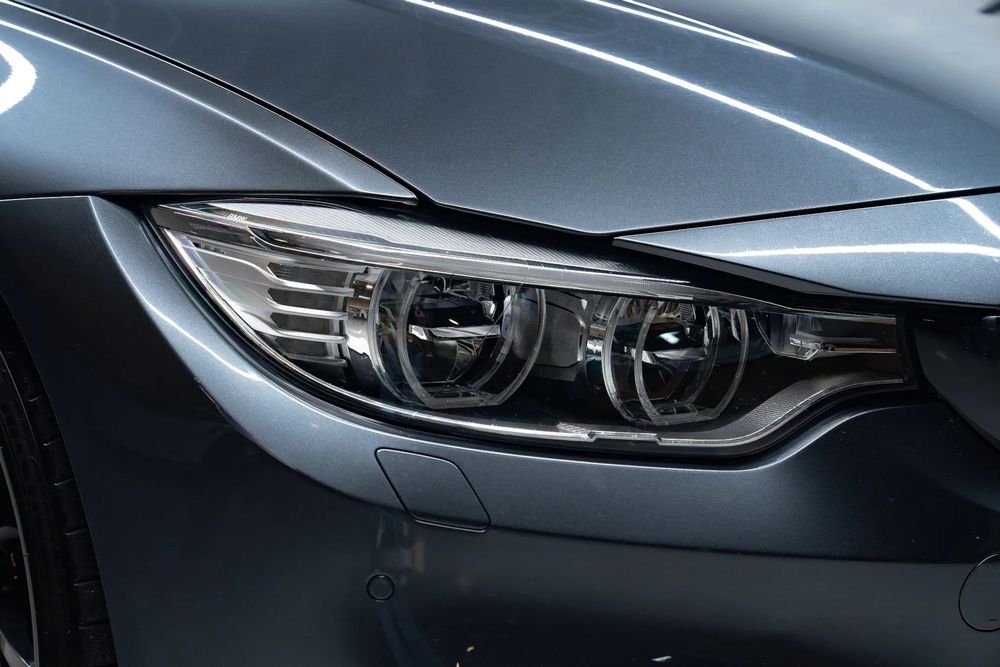 BMW M4 Auto