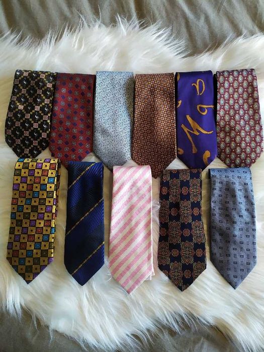 Lote de 11 gravatas bem conservadas - marcas diversas