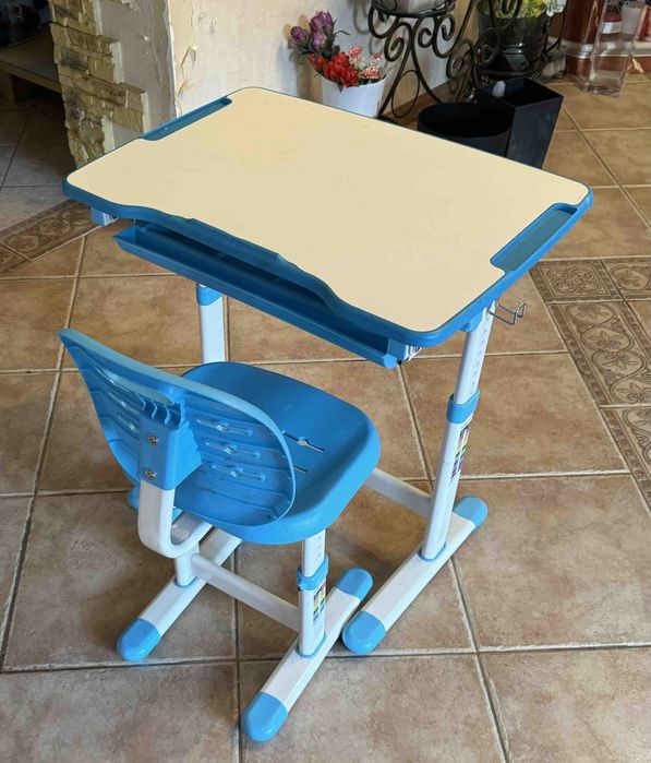 Растущая парта и стул