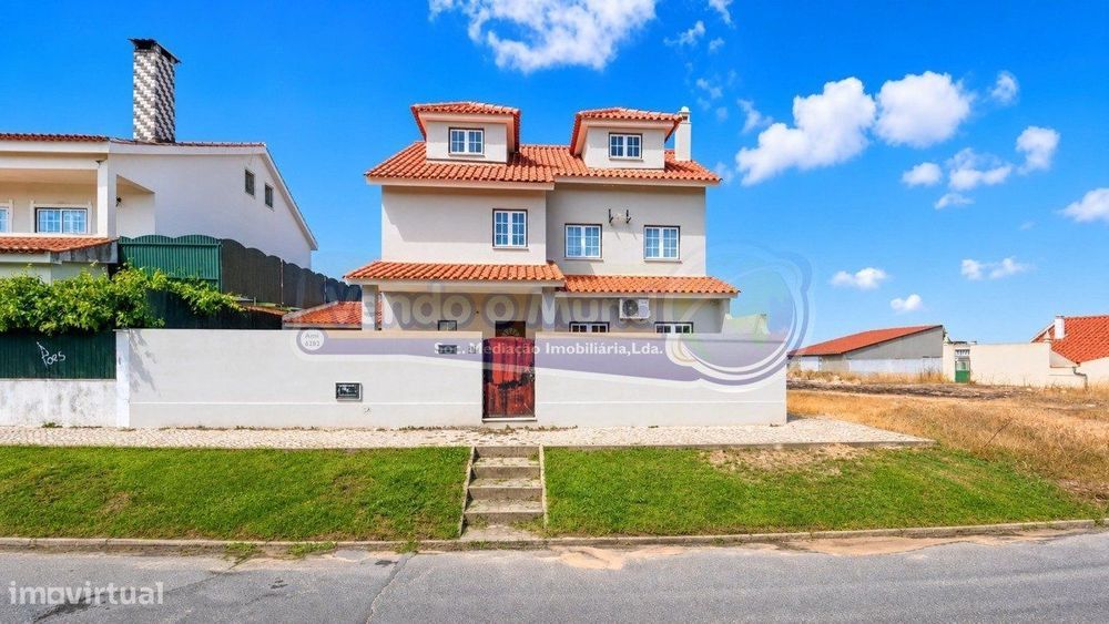 Moradia T2+2 no Porto Alto (PALT415)