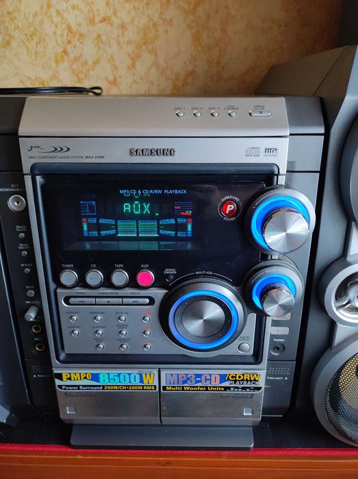 Мощный музыкальный центр Samsung