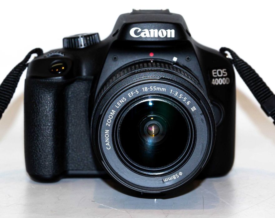Canon EOS 4000D + 18-55mm III 18Mpix 8 TYŚ