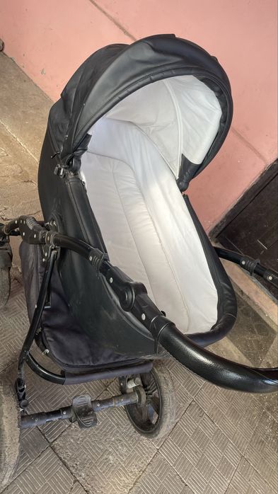 Продам коляску в хорошем состоянии