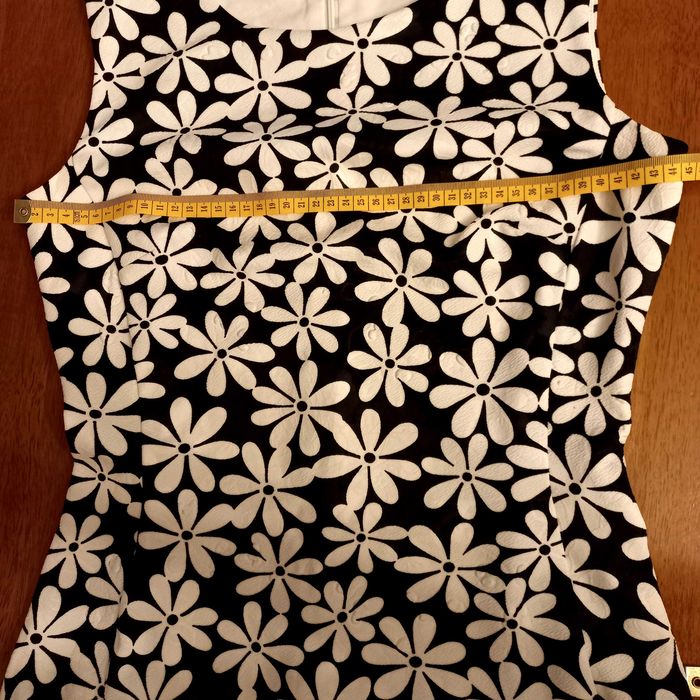 Sukienka black and white Monnari
