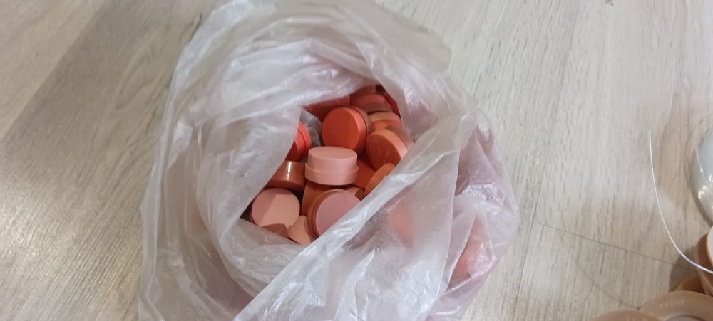 Рыбацкие снасти крючки и леска