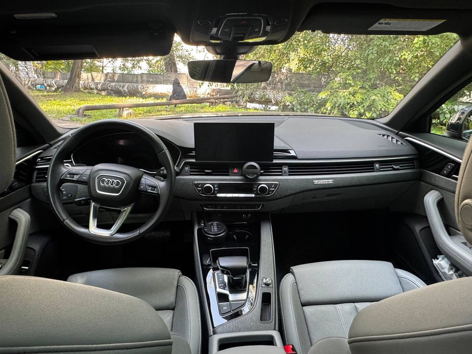 Ауди а4 2021.  B9/8W (FL)  •  45 TFSI Tiptronic (265 к.с.) MHEV Quattro