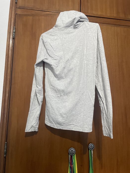 Camisola com Capuz Cinza - Tamanho M