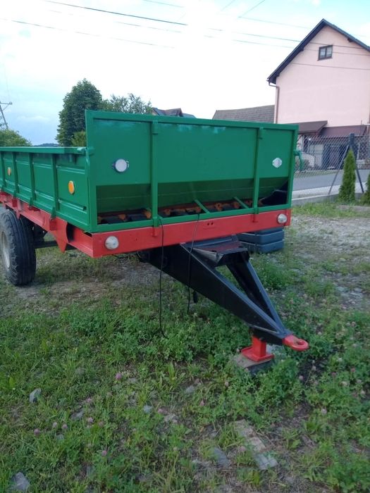 Przyczepa 1-osiowa z rozrzutnika